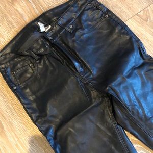 Faux leather pant. H&M. Black US:6